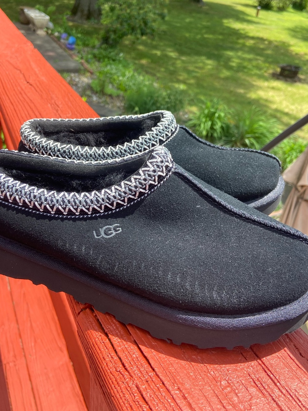 UGG Tasman Slippers Black Suede Shearling Lined Women’s Size 7 NWOB
